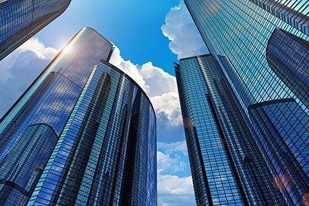 MacGregor leaves the virtual office behind