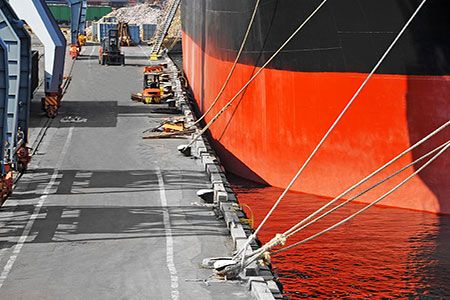 Dual-fuel ME-GI engines to power Newcastlemax bulkers