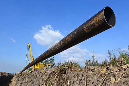Malaysia LNG exports hit four year low on pipeline issues