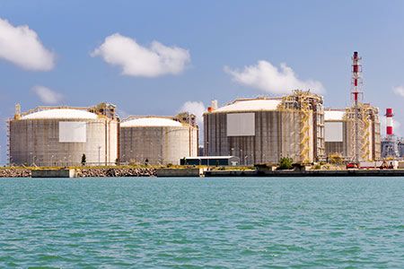 Freeport LNG restores service to its third LNG storage tank