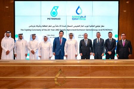 PETRONAS signs 20-year LNG supply agreement with QatarEnergy