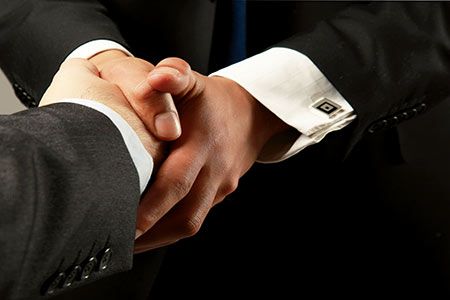Golar LNG acquires conversion vessel