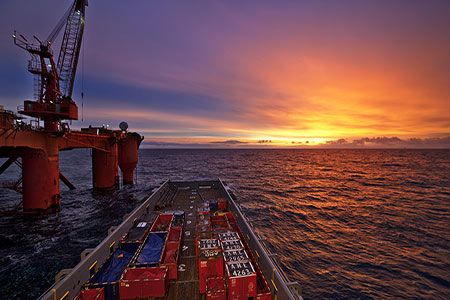 Ice trials of ice-breaking LNG carrier Vladimir Rusanov