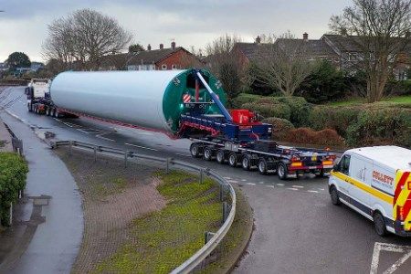 Collett delivers wind turbines to Dragon LNG