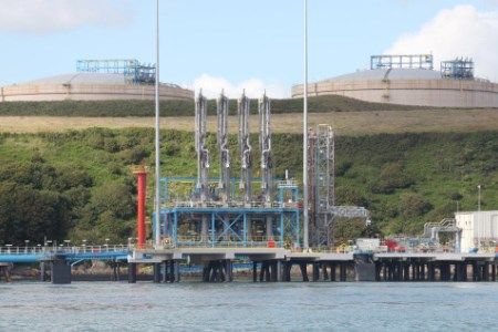 Dragon LNG launches capacity offer from August 2029